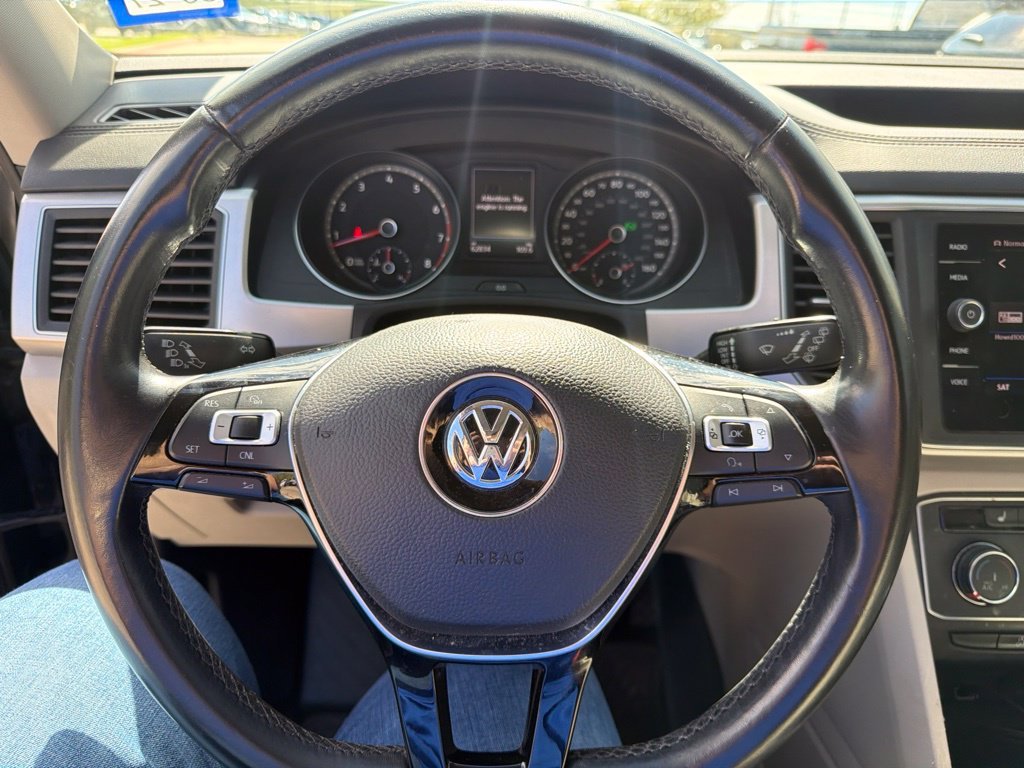 Used 2018 Black Volkswagen 3.6L V6 SE image 8