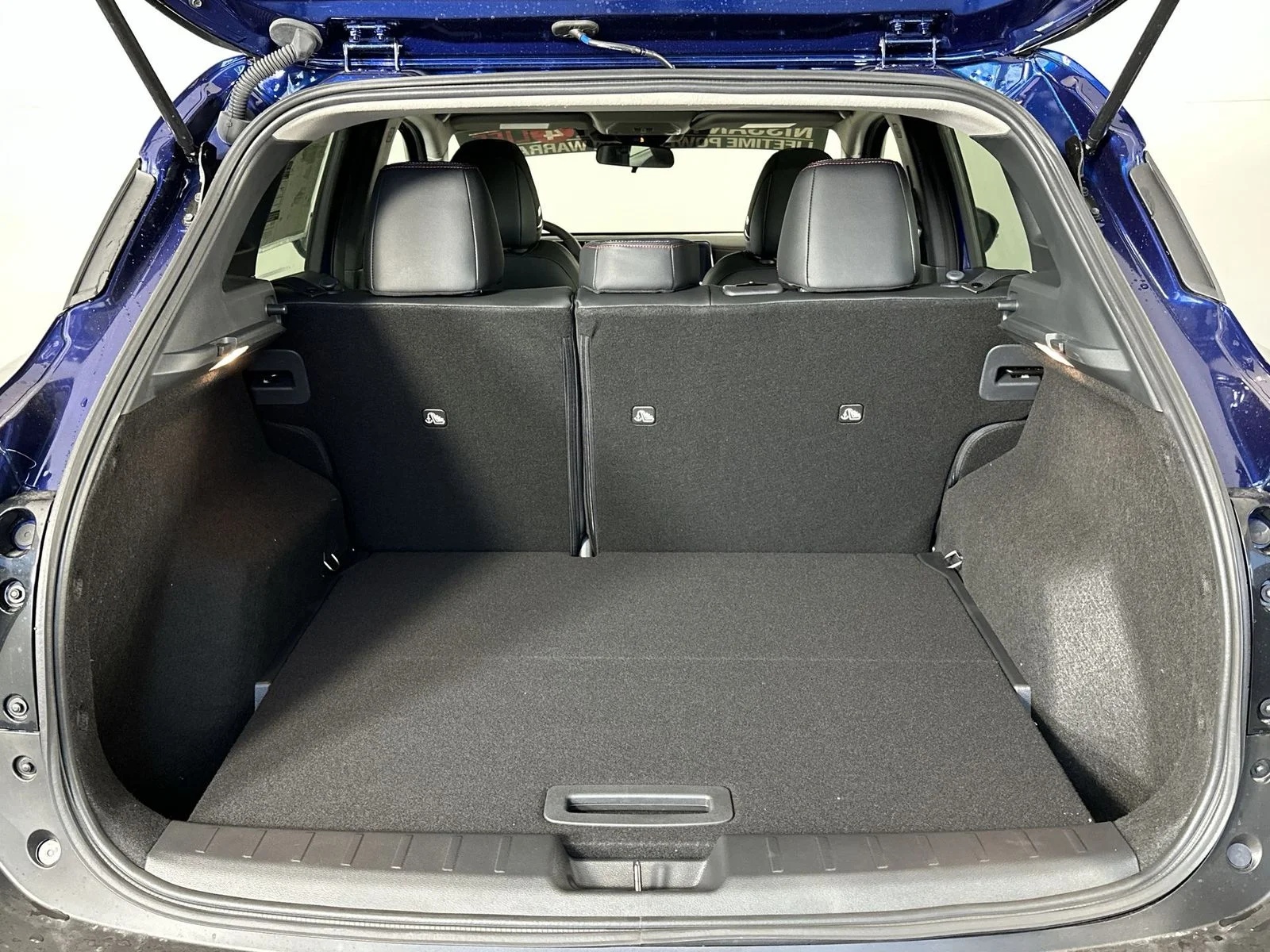 New 2026 Deep Blue Pearl Nissan SR image 25