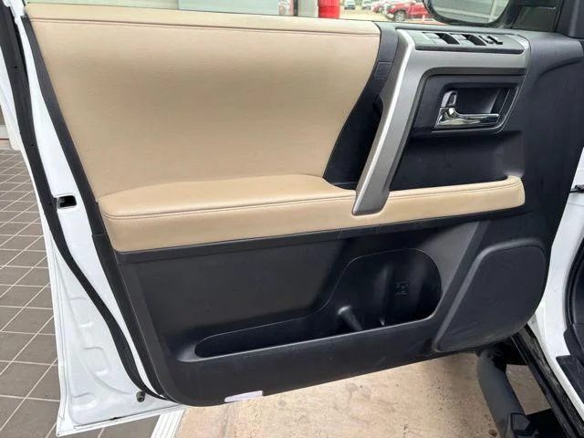 Used 2024 ICE CAP Toyota  image 8