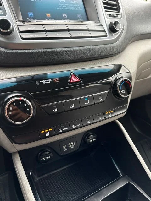 Used 2018 Molten Silver Hyundai SEL image 34