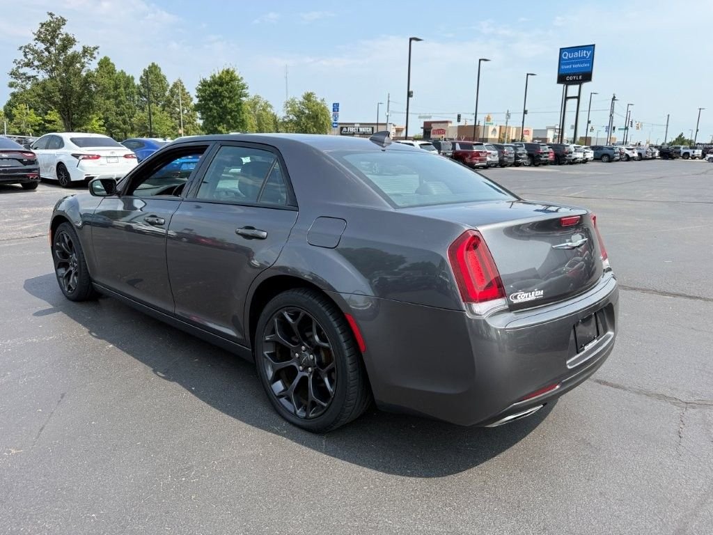 Used 2019 Gray Chrysler S image 4