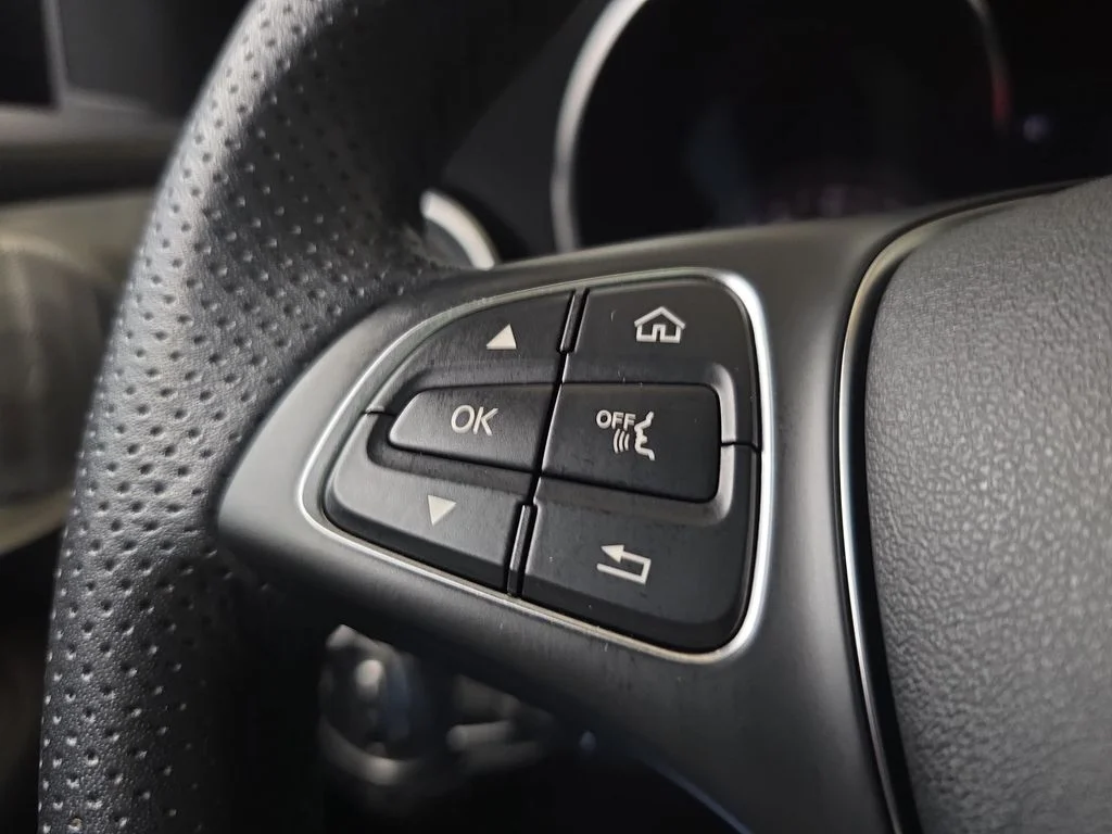 Used 2019 Black Mercedes-Benz GLC 300 image 20