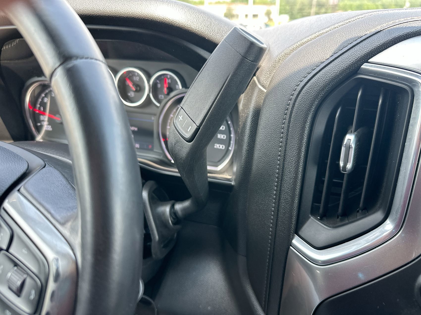 Used 2021 White Chevrolet LT image 19