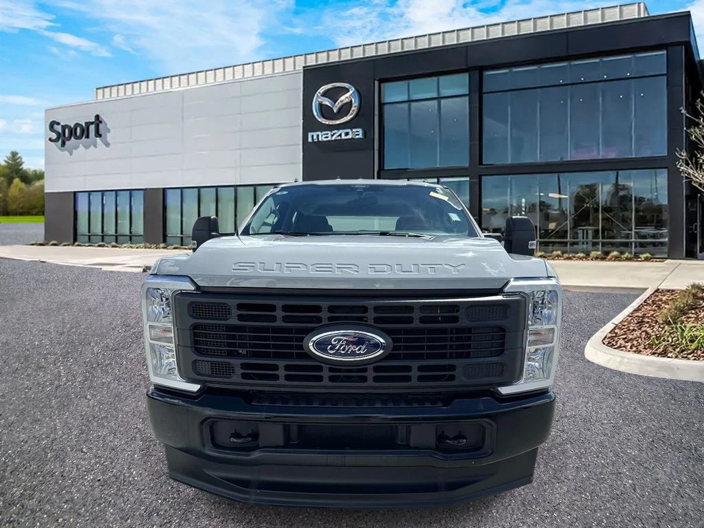 Used 2026 White Ford XL image 9