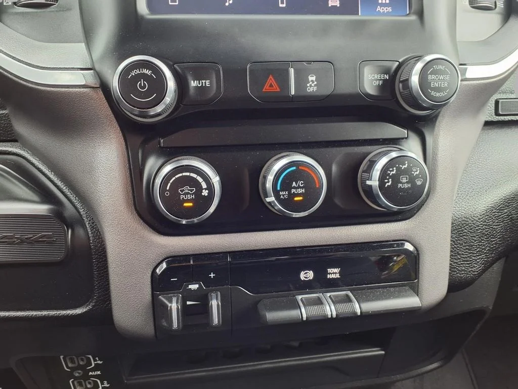Used 2024 White Ram Big Horn image 9