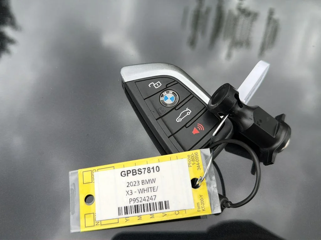 Used 2023 White BMW xDrive30i image 22