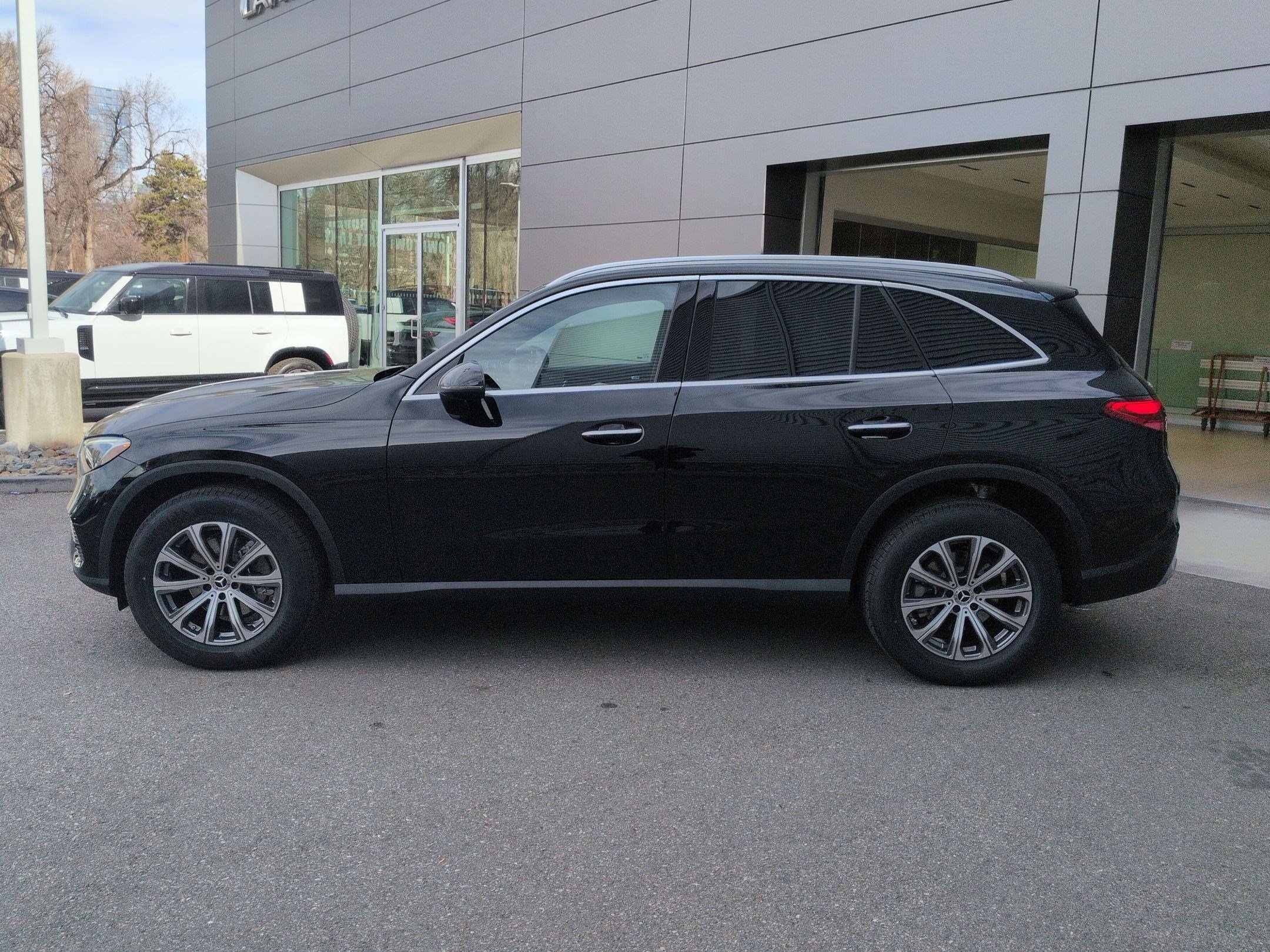 New 2026 Black Mercedes-Benz GLC 300 image 24