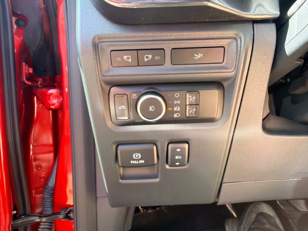 Used 2023 Red Ford XLT image 31