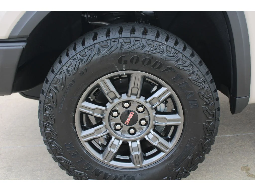 2026 GMC Sierra 1500 AT4X - Photo 12