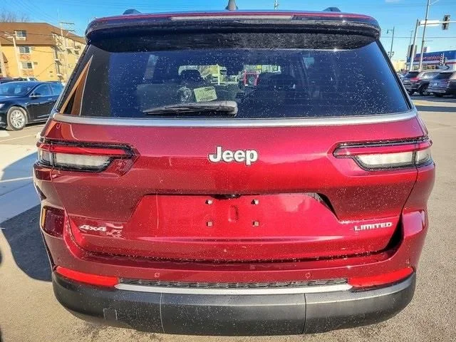 New 2026 Velvet Red Pearl-Coat Exterior Paint Jeep Limited image 5