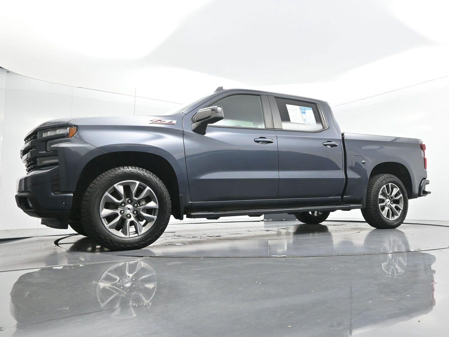 Used 2021 SHADOW GRAY METALLIC Chevrolet RST image 46