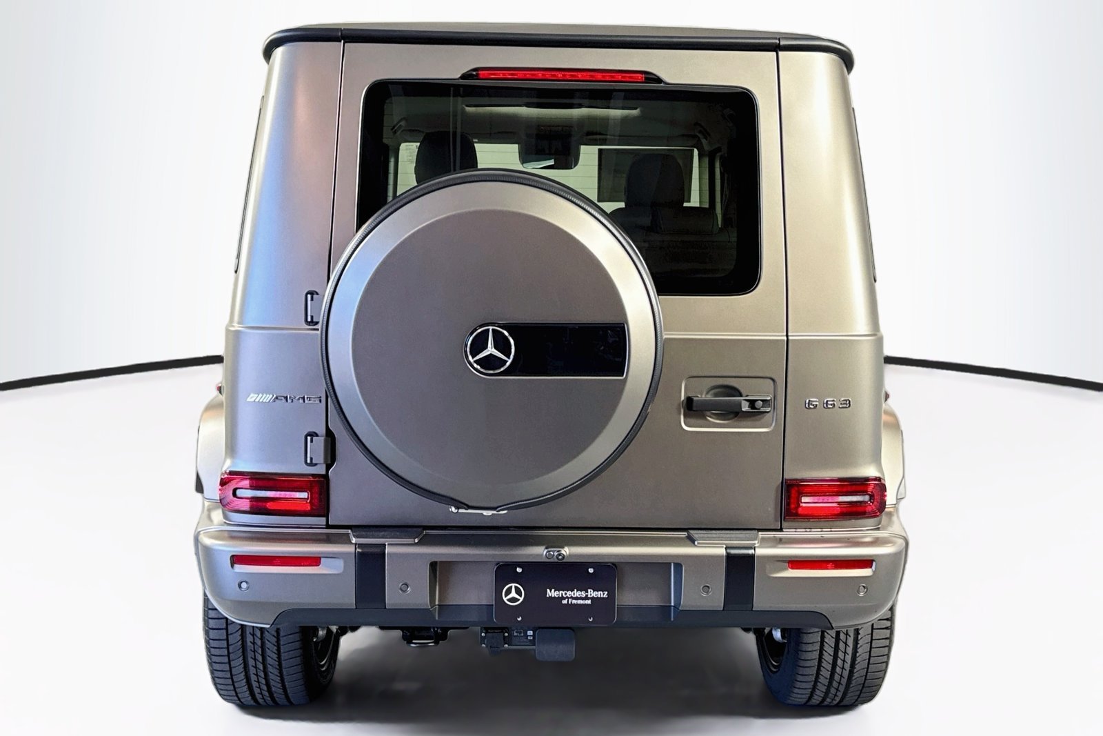 New 2027 MANUFAKTUR Monza Grey Magno Mercedes-Benz AMG® G 63 image 6