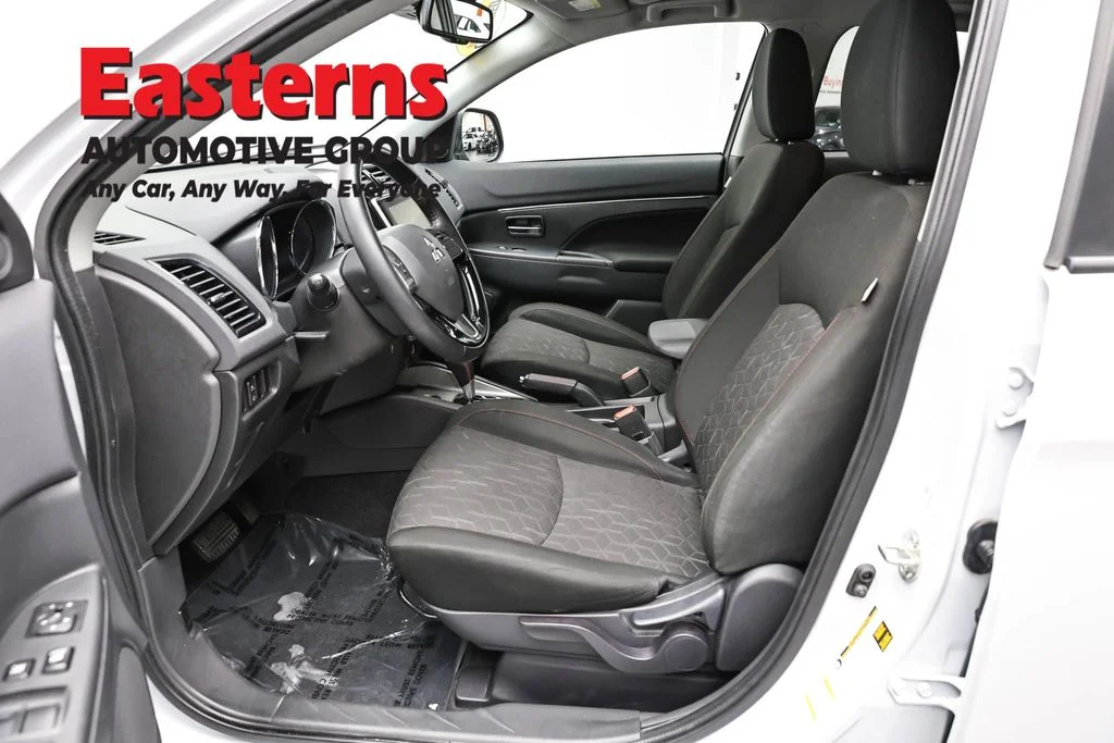 Used 2023 White Mitsubishi 2.0 LE image 14