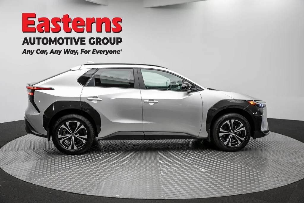 Used 2024 Silver Toyota XLE image 4
