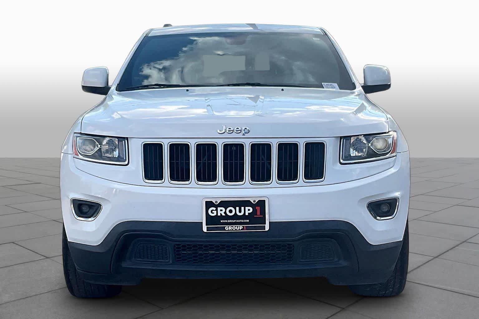 Used 2014 Bright White Clearcoat Jeep Laredo image 4