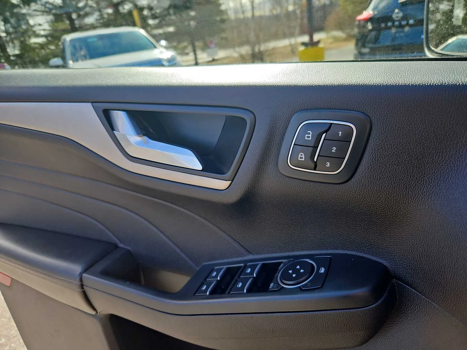 2022 Ford Escape SEL - Photo 12