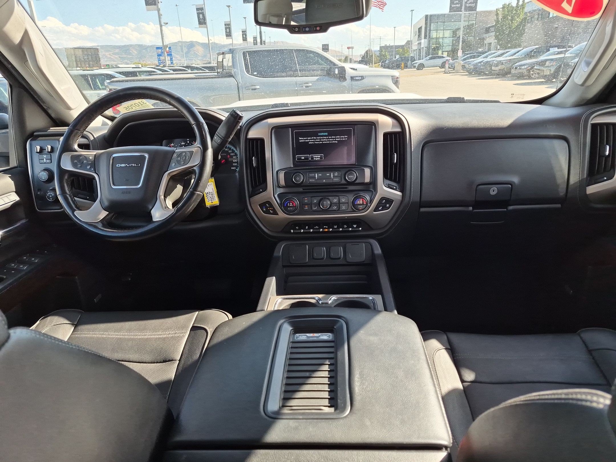 Used 2019 White Frost Tricoat GMC Denali image 25