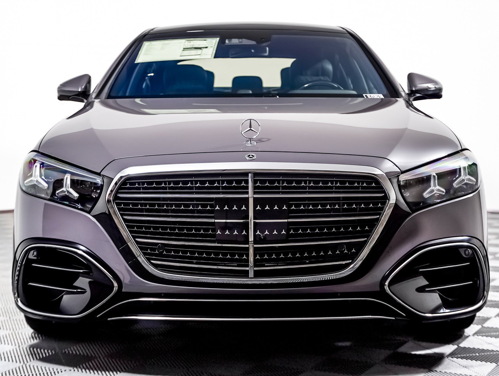 New 2027 Warm Grey Non-Metallic Mercedes-Benz S 580 image 8