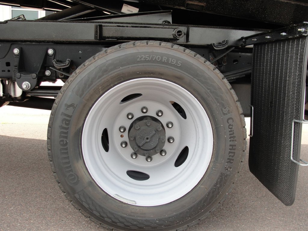 2025 Ford F-550 Super Duty Chassis Cab XL - Photo 16