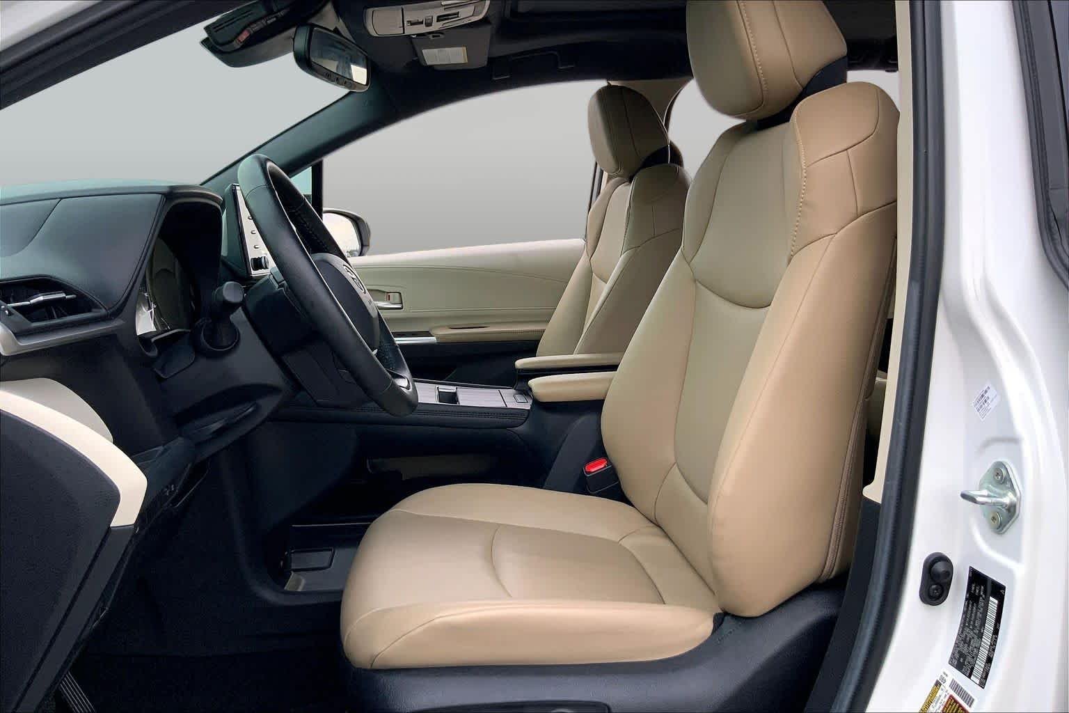Used 2024 Wind Chill Pearl Toyota XLE image 8