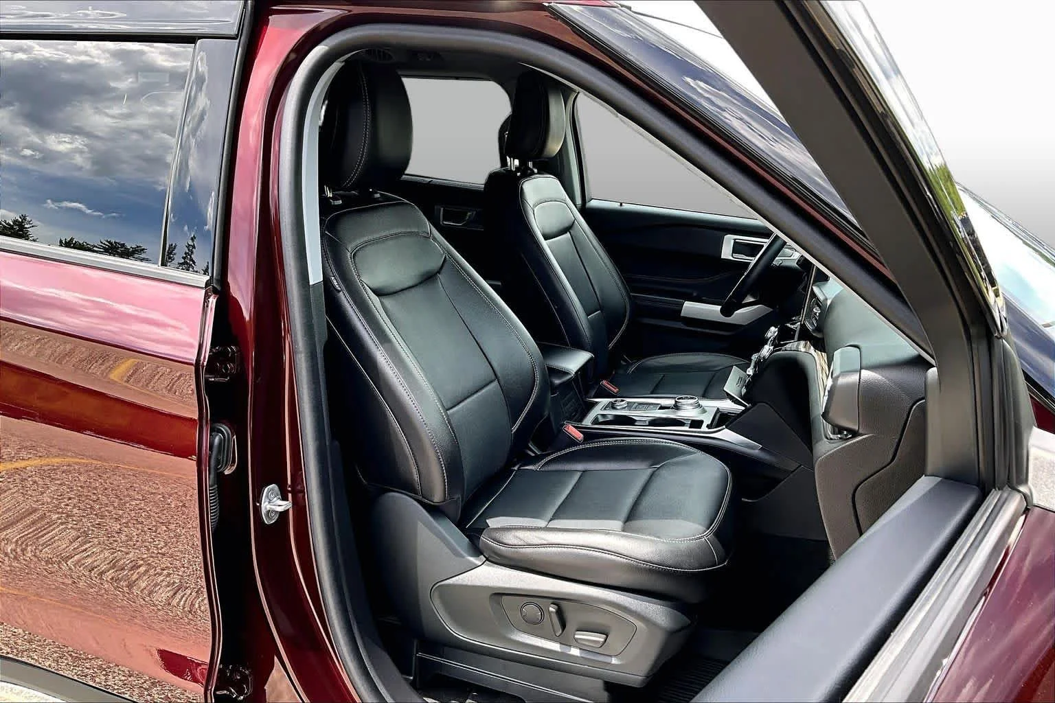 Certified Used 2022 Burgundy Velvet Tinted Clearcoat Ford Limited image 8