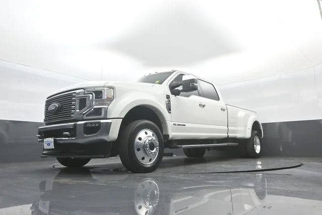 Certified Used 2020 White Metallic Ford Lariat image 36