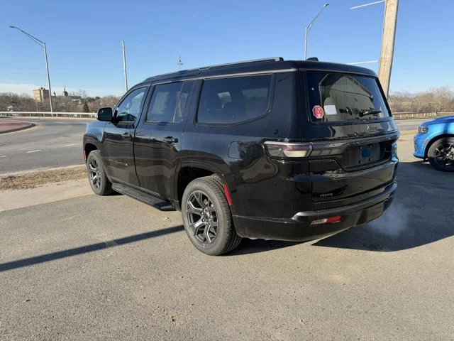 New 2026 High Gloss Black Exterior Paint Jeep Limited Altitude image 2