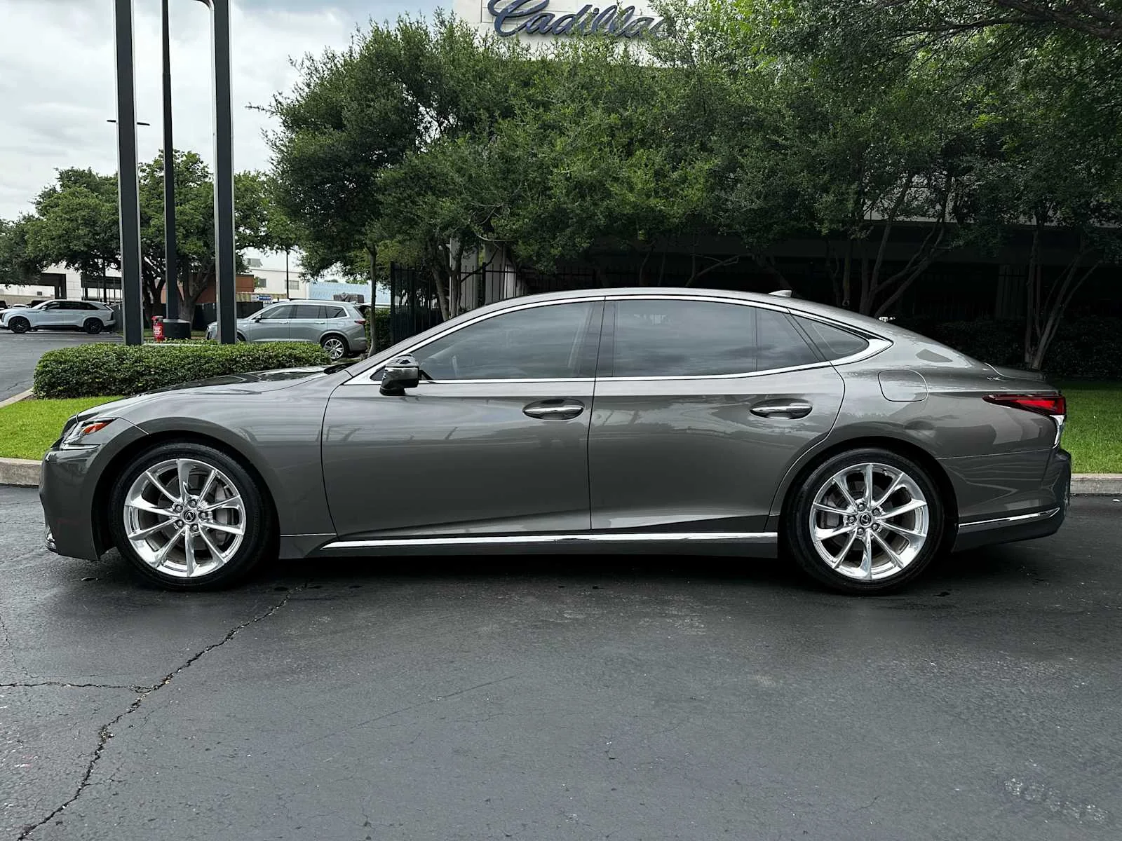 Used 2019  Lexus LS 500 image 5