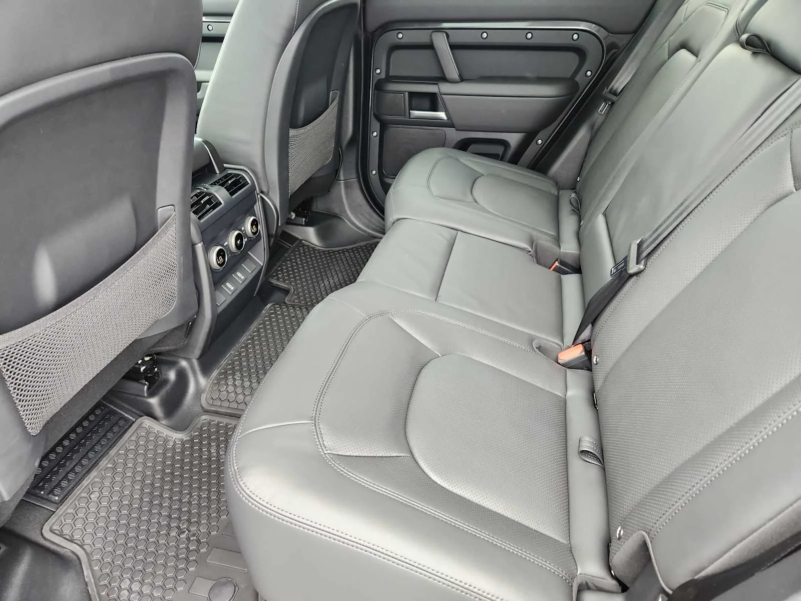 New 2026 Carpathian Grey LAND ROVER X-Dynamic SE image 29