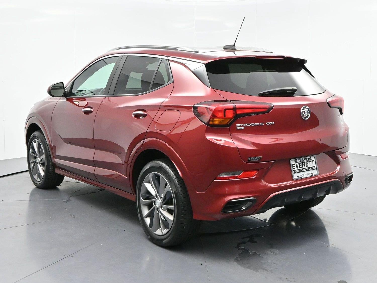 Used 2022 Cinnabar Metallic Buick Select image 5