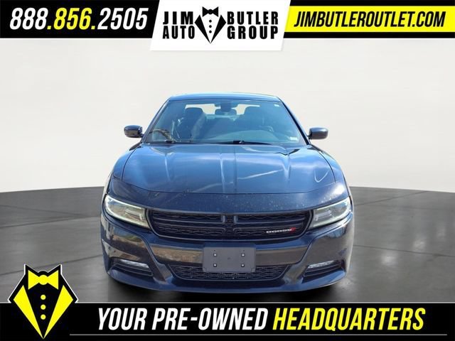 Used 2020 Black Dodge SXT RWD image 19