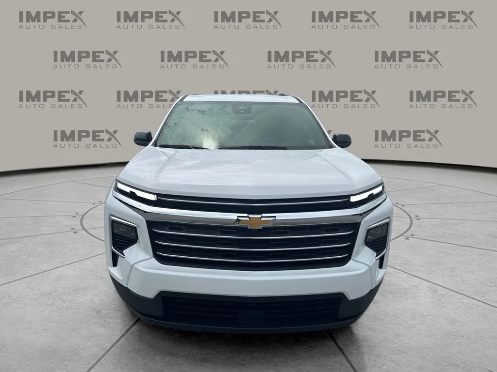 Used 2025 White Chevrolet LT image 8