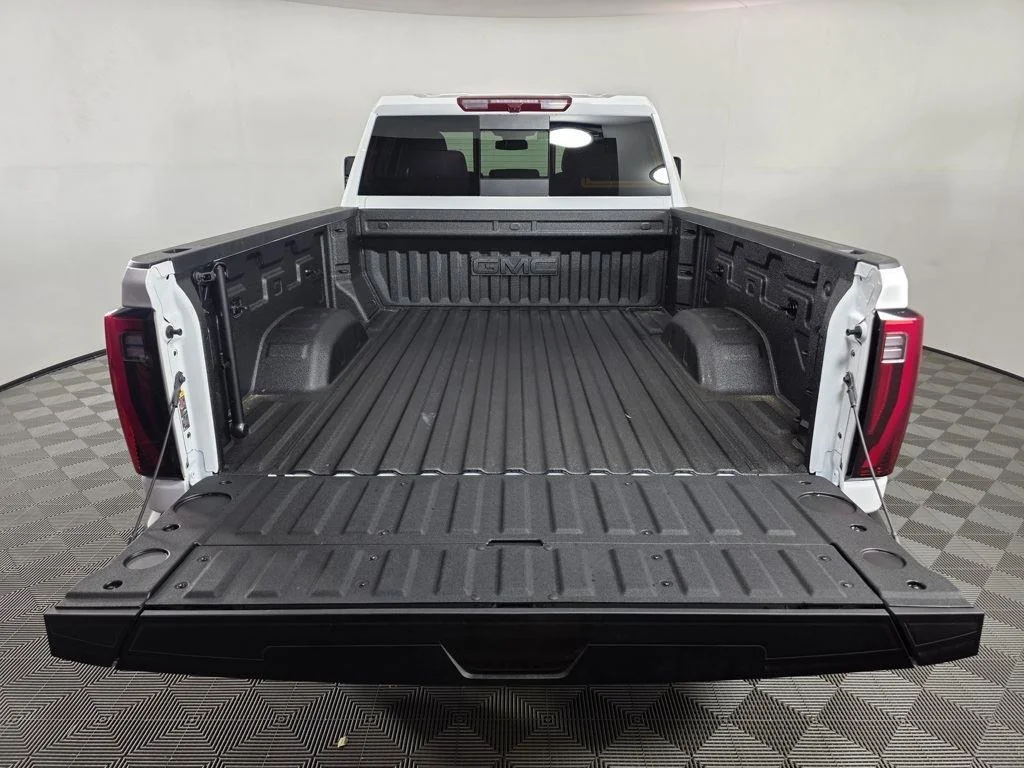 New 2025 Summit White GMC SLT image 7