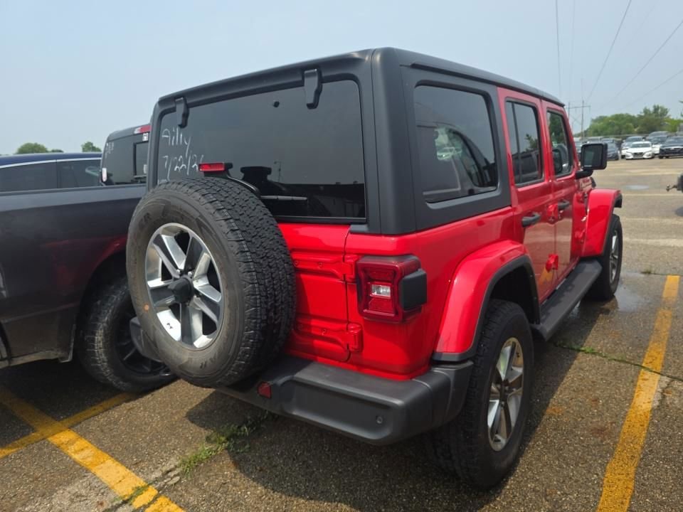 Used 2022 Red Clearcoat Jeep Unlimited Sahara image 3