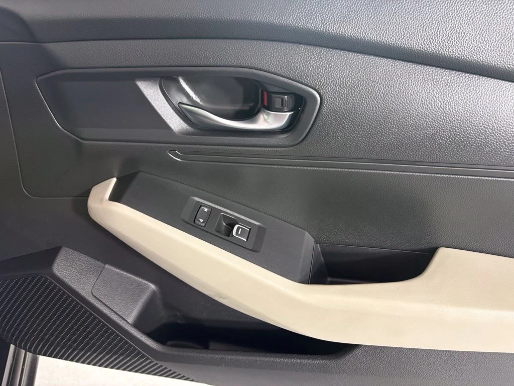 Used 2023 Red Honda LX image 12