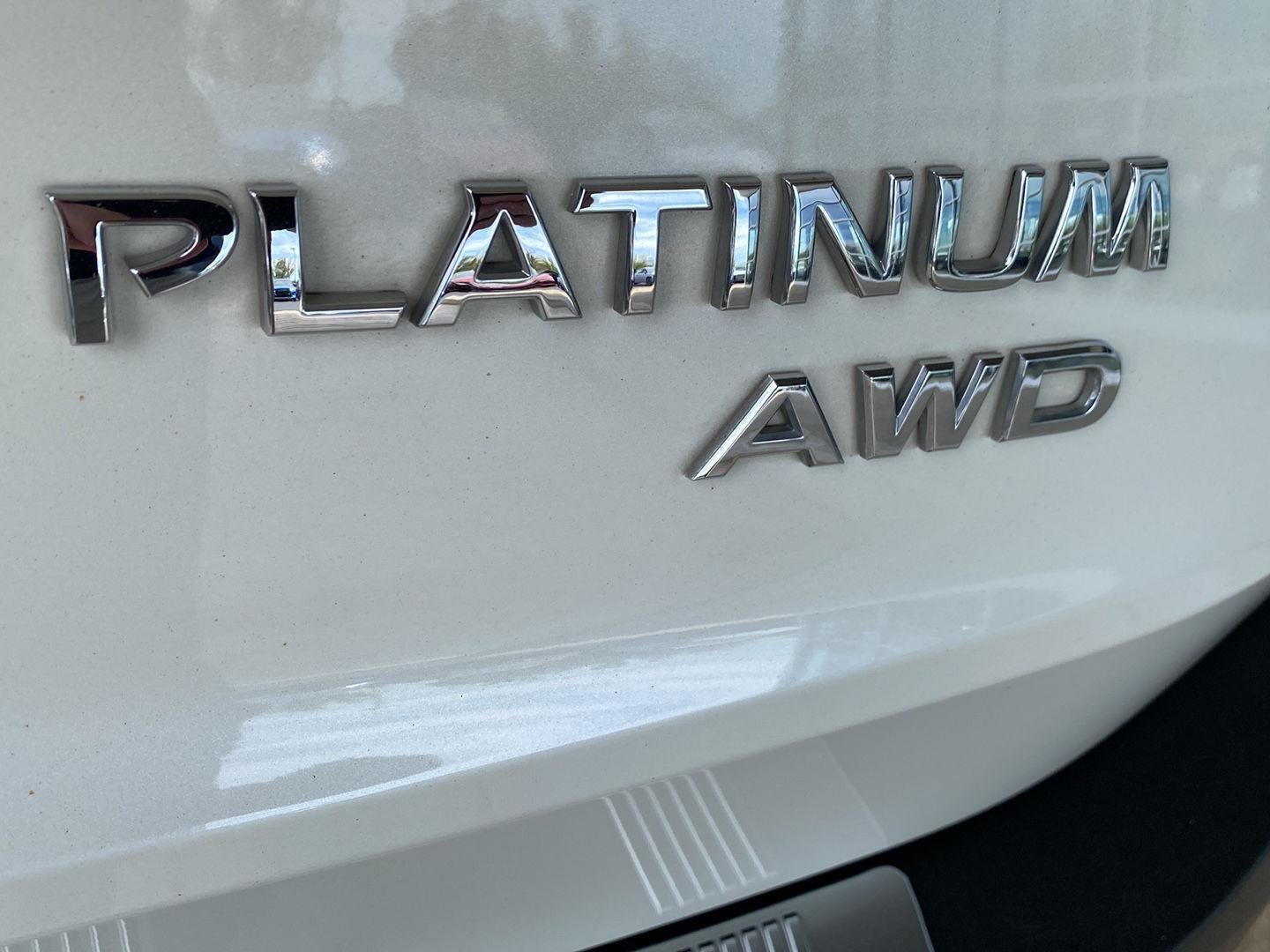 Certified Used 2023 Pearl White Tricoat Nissan Platinum image 8