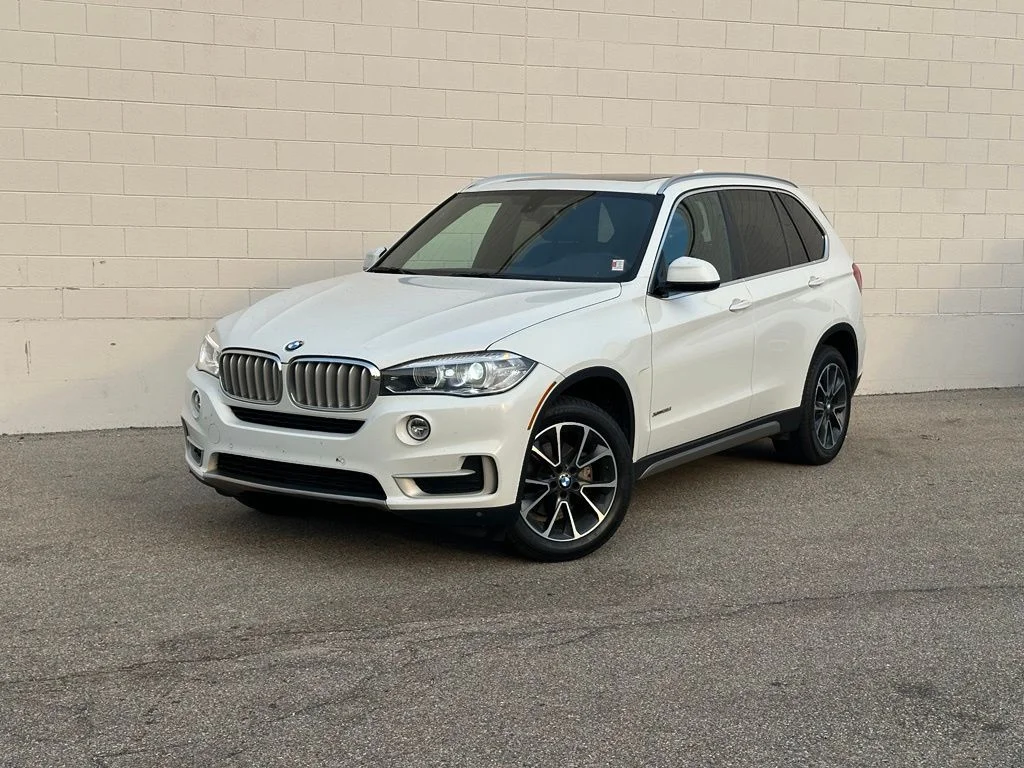 Used 2018 Alpine White BMW xDrive35i image 1