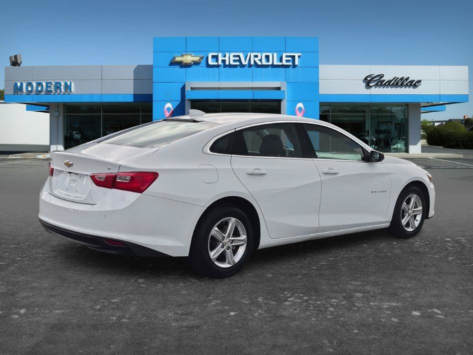 Used 2024 Summit White Chevrolet LT image 5