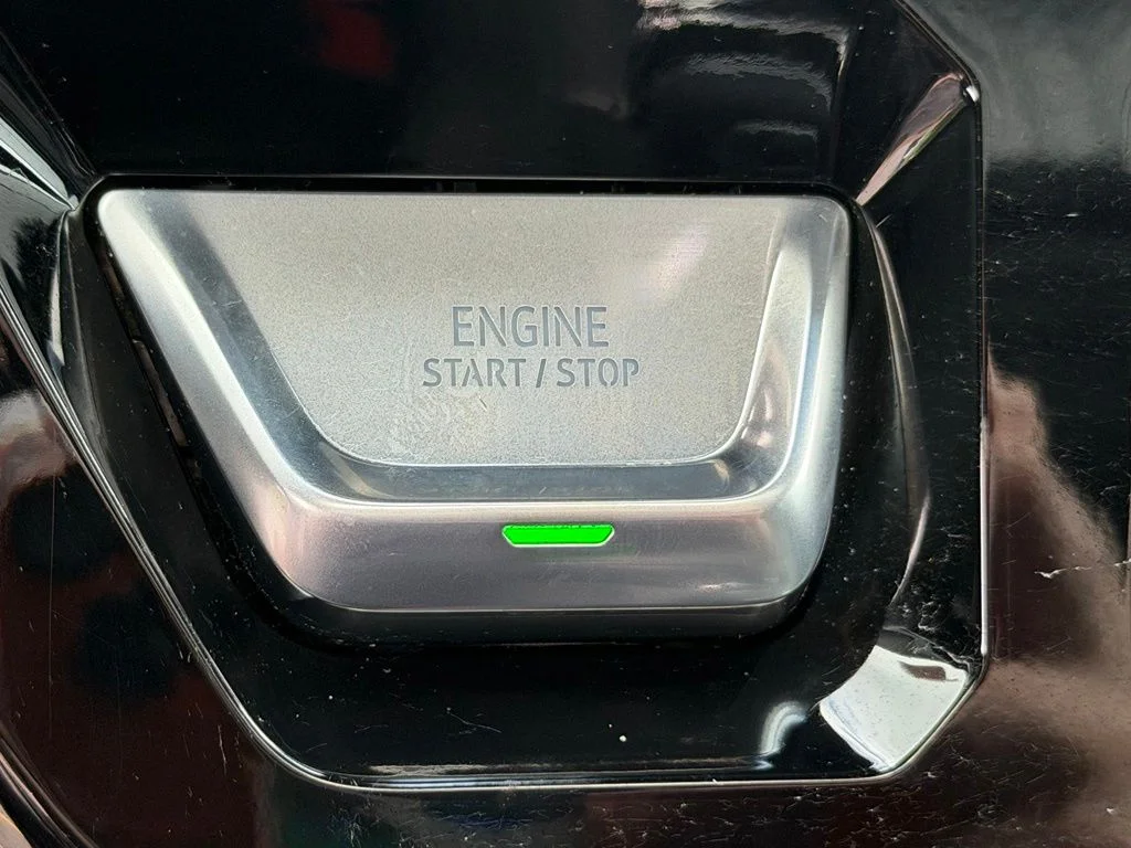 Used 2023 White GMC Denali image 50
