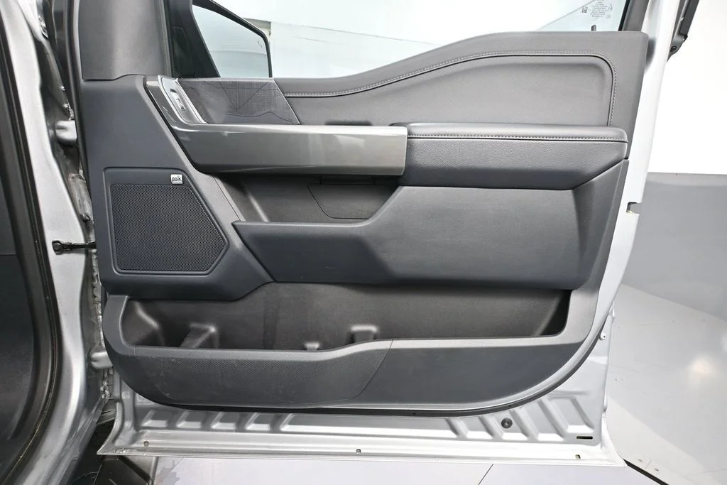 Used 2022 Silver Ford XLT image 37