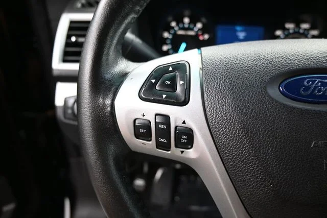 Used 2015 Black Ford XLT image 30