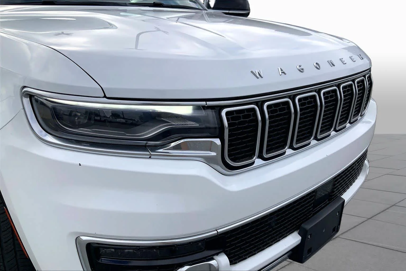 Used 2024 Bright White Clearcoat Jeep Series III image 28
