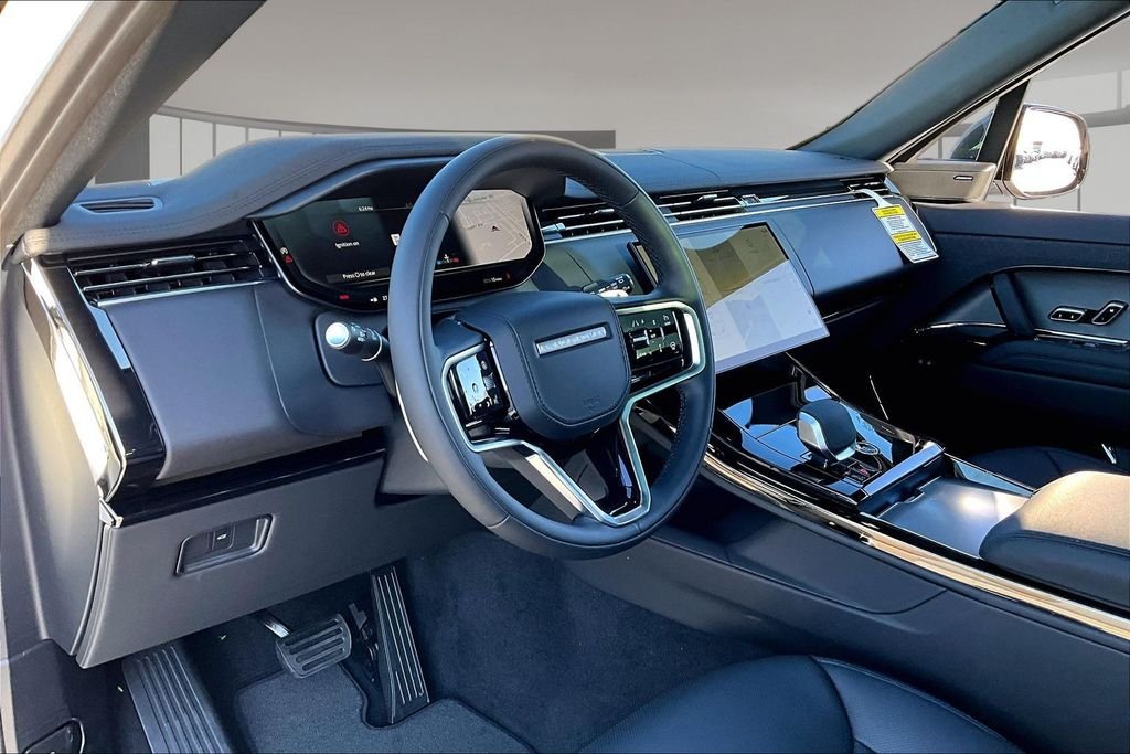 New 2026 FUJI WHITE Land Rover SE image 7