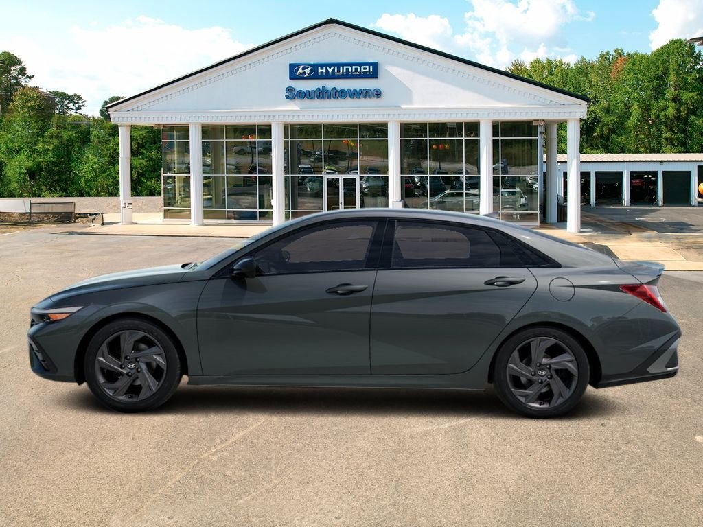 New 2026 Gray Hyundai SEL Sport Plus image 3