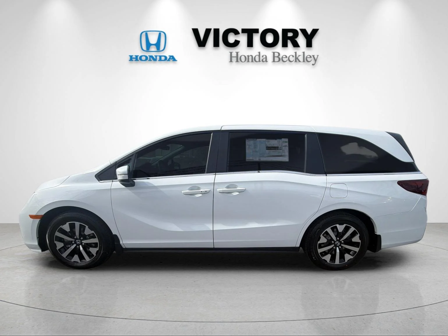 New 2026 Platinum White Pearl Honda EX-L image 2