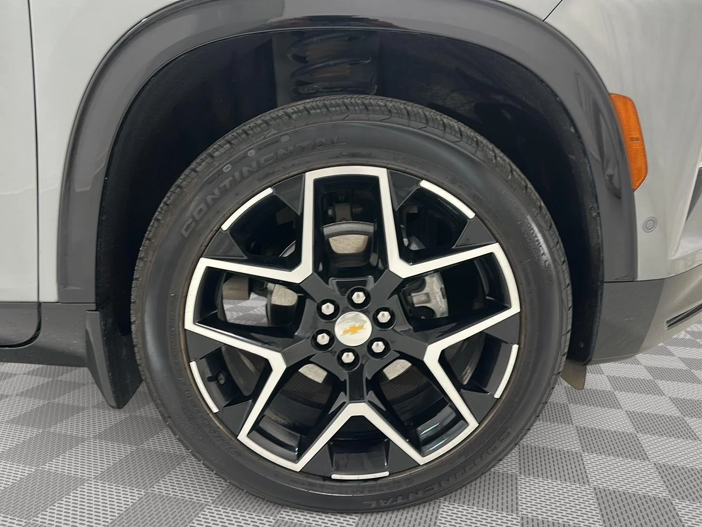 Used 2026 Sterling Gray Metallic Chevrolet High Country image 33