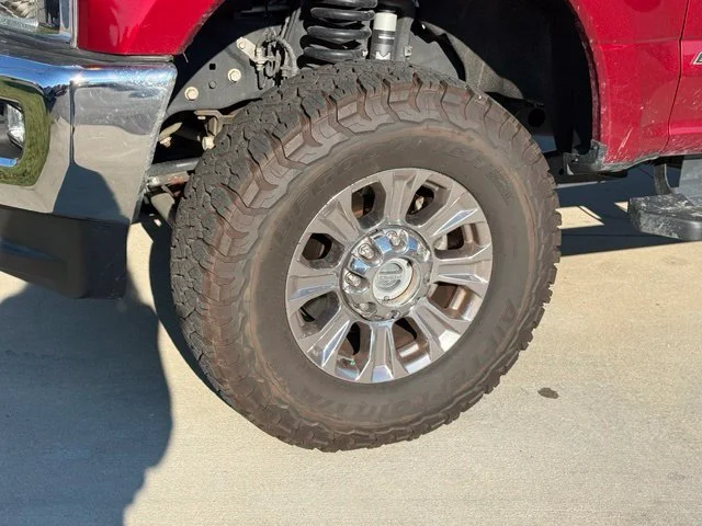 Used 2017 Red Ford XLT image 4