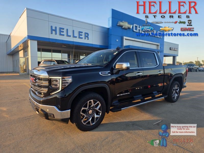 Used 2022 Onyx Black GMC SLT image 1