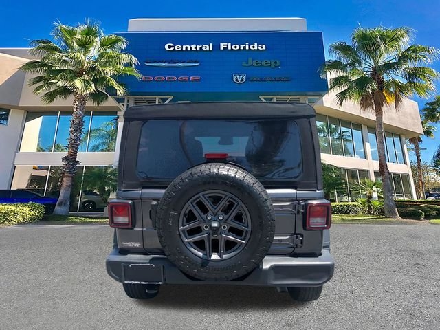 Used 2024 Gray Jeep Sport S image 6