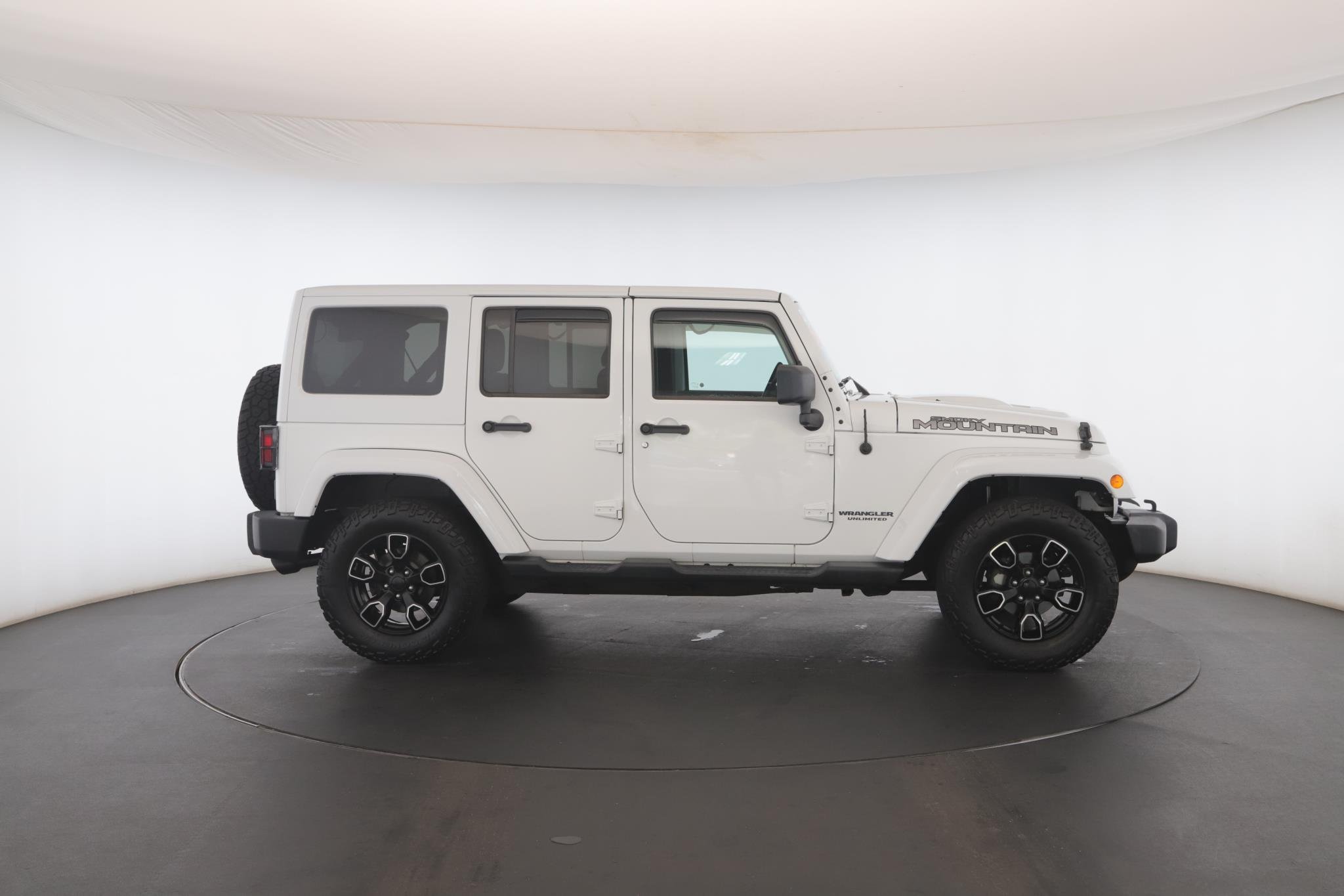 Used 2017 Bright White Clearcoat Jeep Smoky Mountain 4x4 image 18
